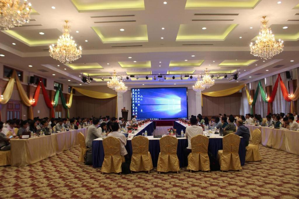 Horizon Lake View Resort Naypyidaw Bagian luar foto