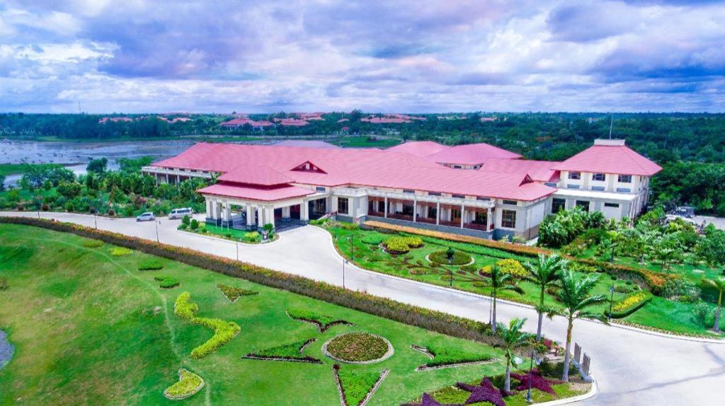 Horizon Lake View Resort Naypyidaw Bagian luar foto